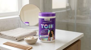 Creme de tratamento Toin para cabelos cacheados