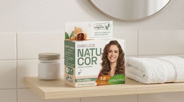 Embalagem de tintura vegana NatuCor sem amônia.